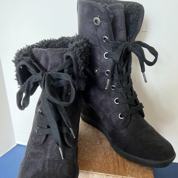 Roxy Paula Black Wedge Cuff Boot - Picture 9 of 11